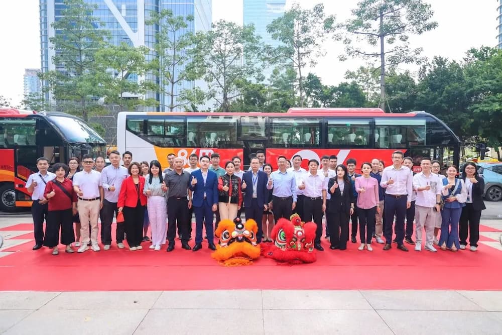 赋能智慧出行!诚信恒佳全套显示与报站方案助力广州“